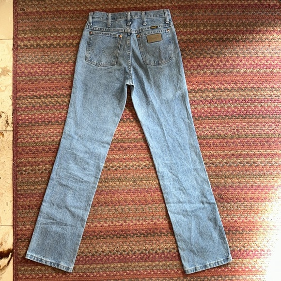 WRANGLER LIGHT WASH DENIM EQUESTRIAN COWBOY JEANS - Picture 5 of 5